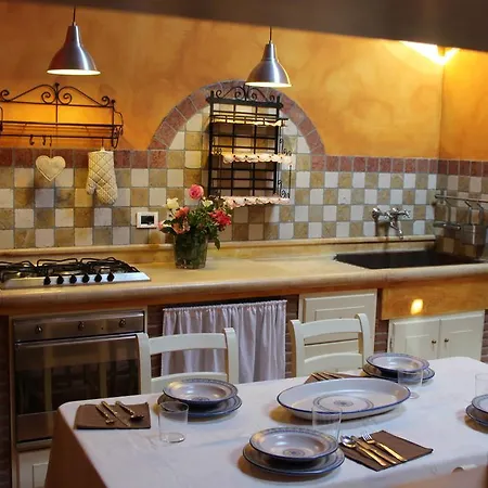 La Casetta Del Tiglio Bed & Breakfast 2*