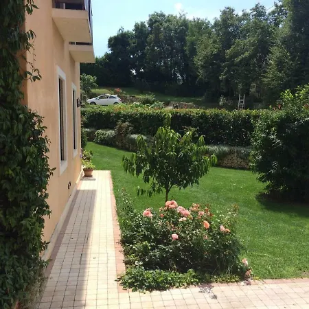 Bed & Breakfast La Casetta Del Tiglio